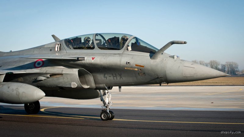 Combien d'avions de chasse possède la France réellement en 2024 ?