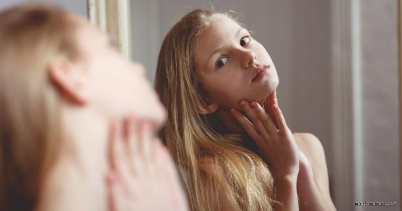 Pourquoi je n'ai pas ma puberté à 15 ans ? Comprendre le retard pubertaire et quand s'en inquiéter vraiment