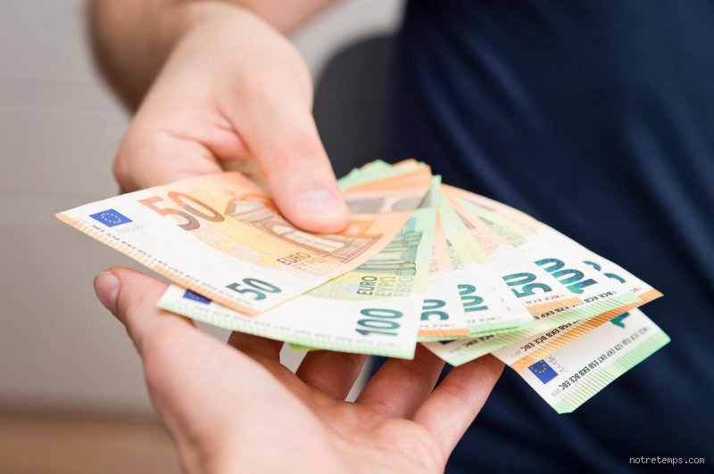 Retirer 20 000 euros en espèces : ce que votre banquier ne vous dit pas forcément