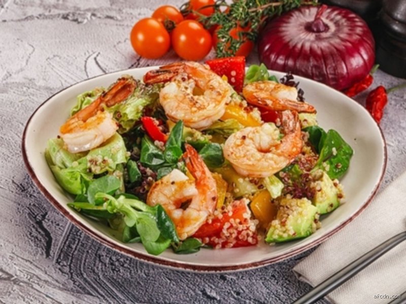 Combien de crevettes peut-on manger en une journée sans transformer son dîner en risque pour sa santé ?