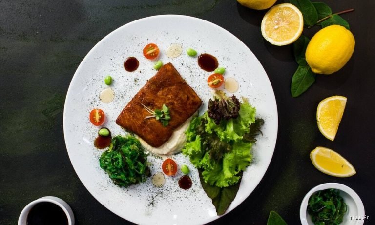 Comment s'appelle un végétarien qui mange du poisson ?