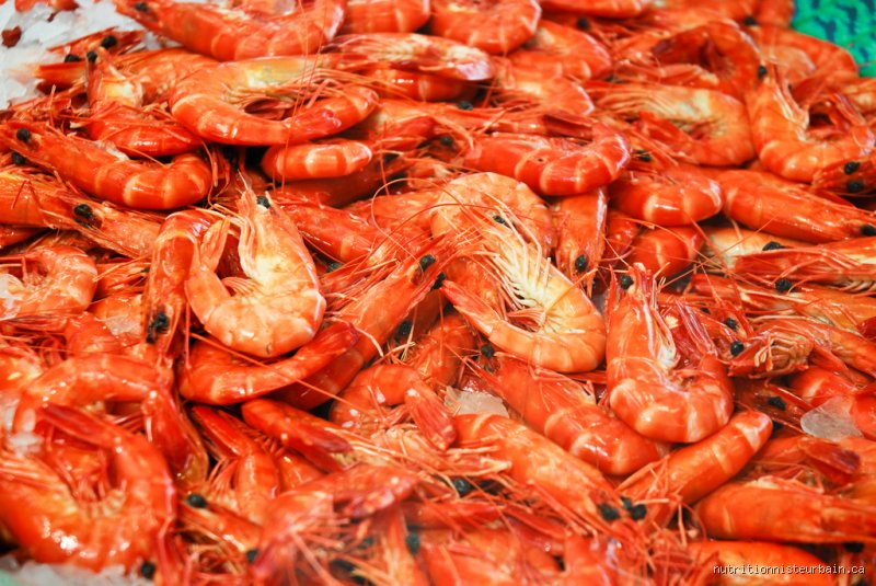 Pourquoi ne faut-il pas manger trop de crevettes ? Les vérités cachées derrière le crustacé préféré des Français