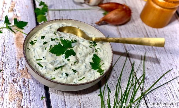 Quel fromage blanc pour un diabétique ? Guide d'expert pour stabiliser votre glycémie sans sacrifier le plaisir du dessert