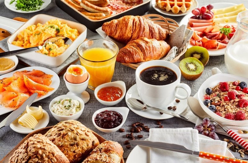 Quel petit déjeuner pour le microbiote : pourquoi vos habitudes matinales dictent la santé de votre intestin sur le long terme