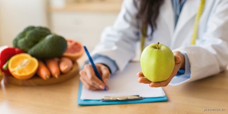 Quels sont les trois aliments que le gastro-entérologue déconseille de consommer pour protéger durablement votre microbiote intestinal