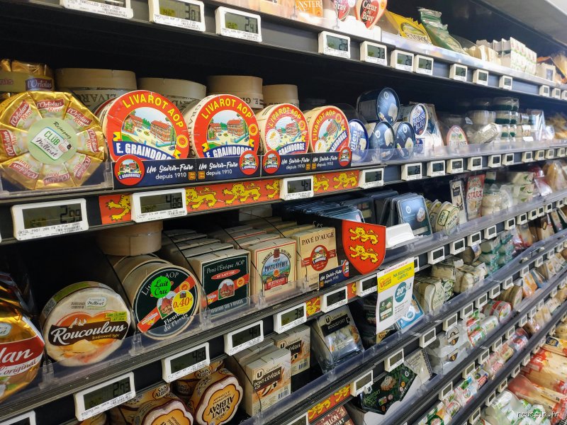 Quels sont les trois fromages préférés des Français ? Enquête au cœur d'un patrimoine qui s'effrite et se réinvente