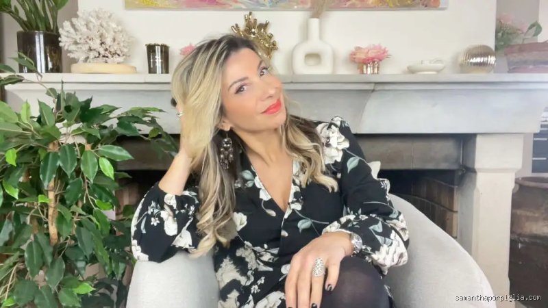 Comment être une femme charmante et captiver son entourage sans effort apparent