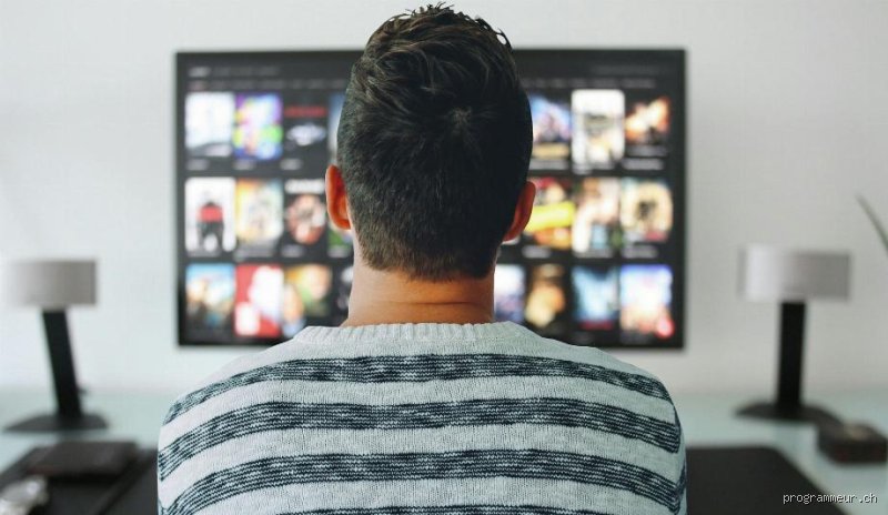 Est-il acceptable de laisser la télévision allumée 17 heures par jour : décryptage d'une habitude qui sature nos foyers