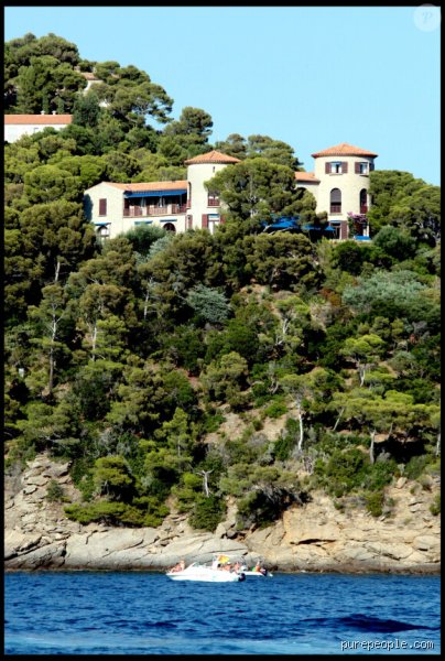 Où vivent Carla Bruni et Sarkozy ? Entre l'hôtel particulier parisien et les secrets de la Villa Thérèse