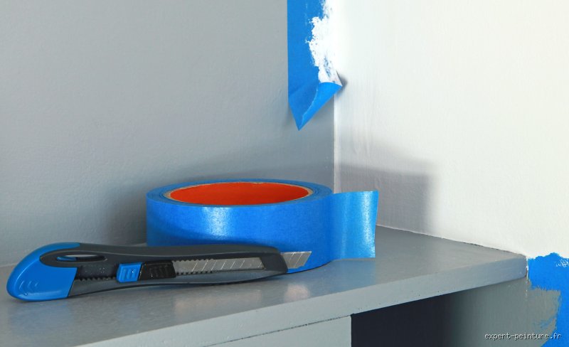 Le secret pour faire tenir du scotch sur un mur sans tout abîmer : Guide pratique et sincère