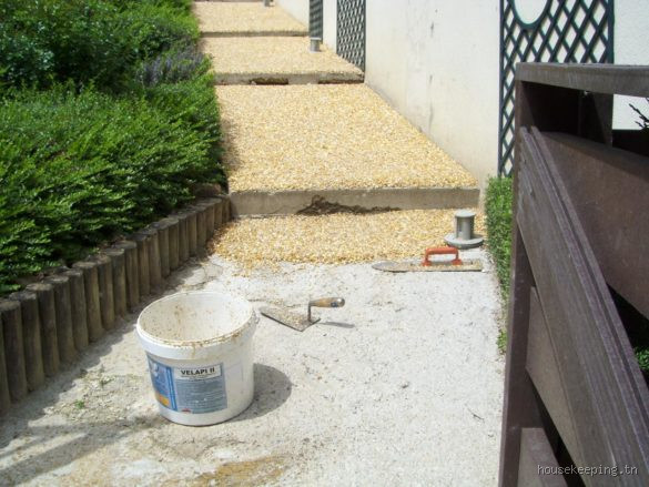 Comment fixer le gravier au sol : Les astuces qui marchent vraiment !
