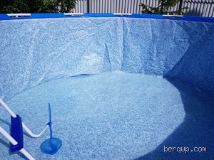 Comment puis-je détecter un trou dans ma piscine sans vider tout le bassin et gaspiller des milliers de litres ?