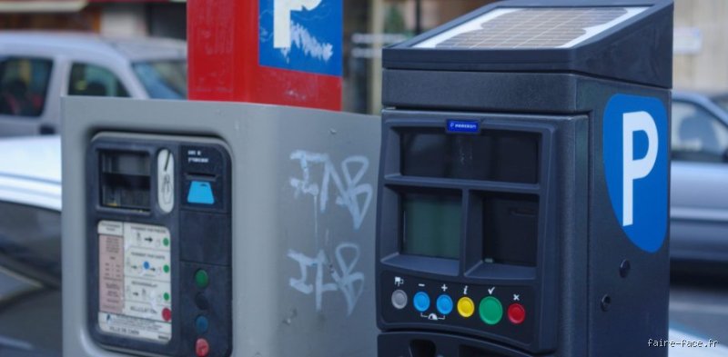 Est-ce qu'on paye le parking avec une carte handicapée ? Ce que dit la loi et les pièges à éviter en 2026