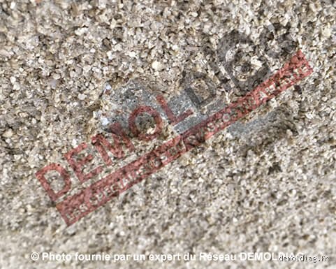 Pendant quelles années la vermiculite a-t-elle contenu de l'amiante et comment identifier ce risque dans votre habitat ?