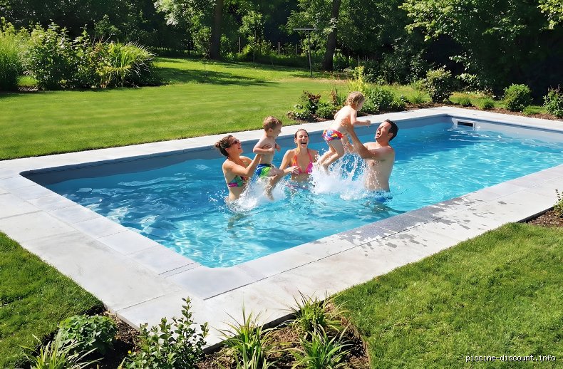 Quel type de piscine enterrée est le moins cher ? Le guide sans langue de bois pour ne pas se noyer financièrement