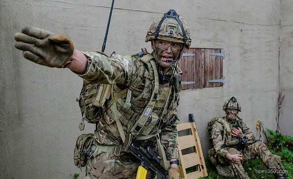 Quelle est la force de l'armée britannique aujourd'hui entre prestige historique, coupes budgétaires et réalité technologique ?