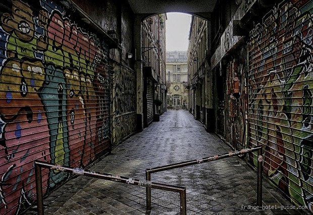 Quelle est la rue la plus dangereuse de Paris ? Enquête sans tabou sur la réalité des artères de la capitale