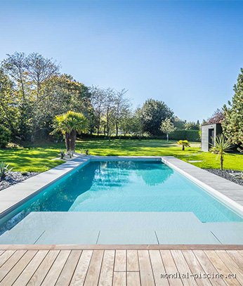 Quelle taille de piscine est idéale pour une famille de 6 personnes pour concilier confort de baignade et budget maîtrisé ?
