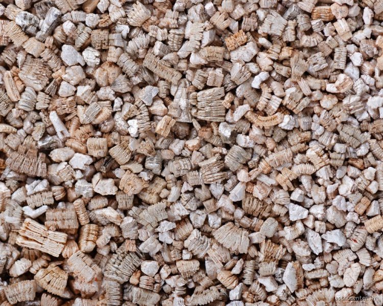 Quels sont les avantages et les inconvénients de la vermiculite : le guide complet pour ne plus se tromper sur ce minéral expansé