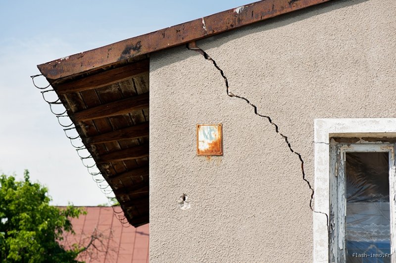 Quels sont les signes qu'une maison va s'effondrer ? Identifier les menaces invisibles avant le point de rupture