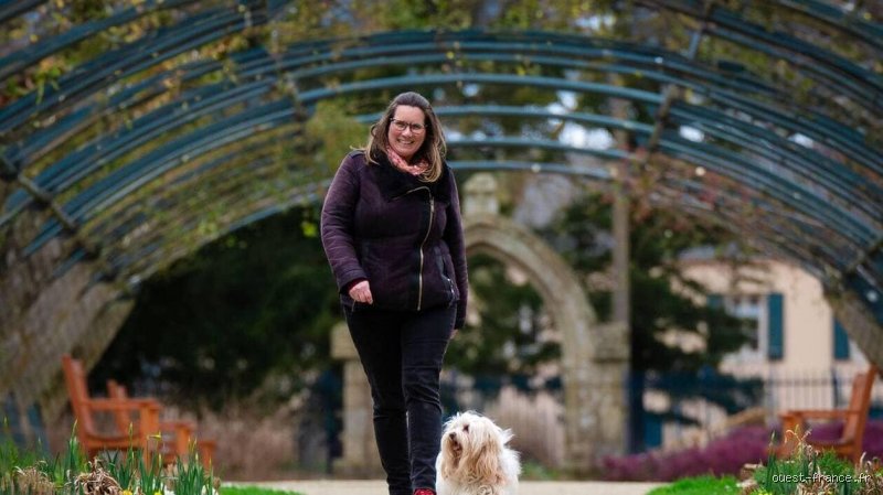 Comment Appelle-t-on une femme qui fait l'amour avec son chien ?