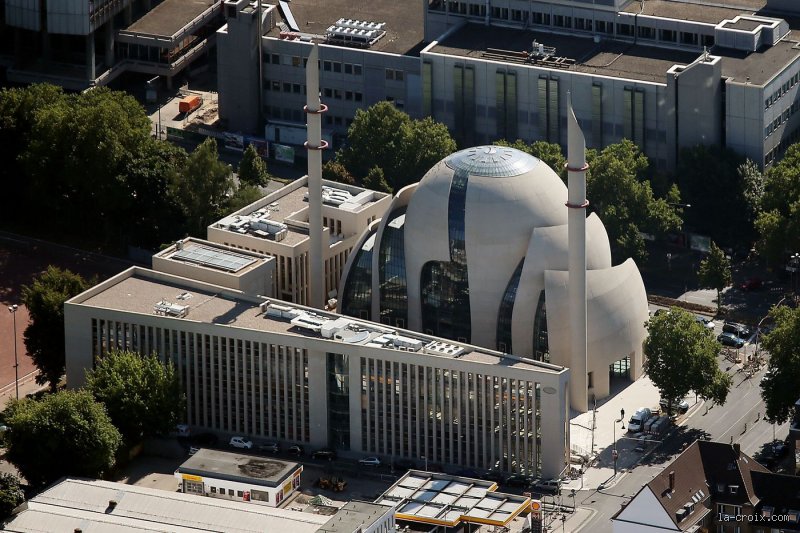Où est la plus grande mosquée en Europe ? Le duel architectural entre Moscou, Rome et les Balkans