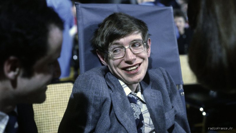 Quelle est la plus grande découverte de Stephen Hawking ? Entre trous noirs et rayonnement, le vertige d'une révolution cosmologique