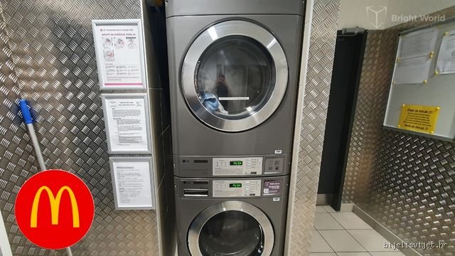 Hat McDonald’s eine Spülmaschine?