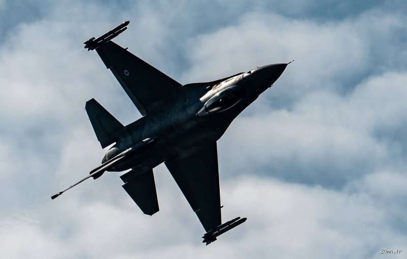 Combien de F16 se sont écrasés ? Le bilan sans tabou sur les crashs du chasseur star de l'OTAN