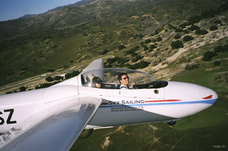 Est-ce trop vieux à 75 ans pour apprendre à piloter ? La vérité sur l'aviation senior sans langue de bois