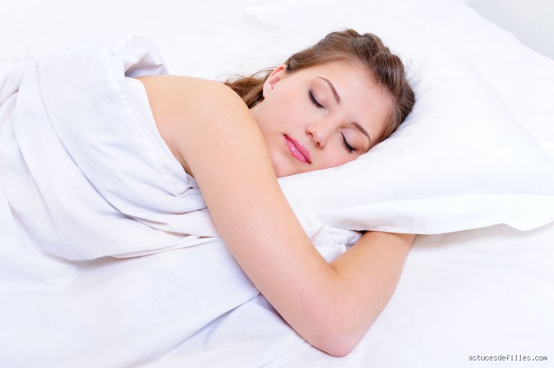 Comment être belle quand on dort ? Des astuces simples pour un réveil frais