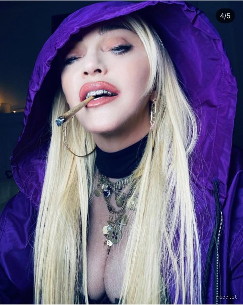 Is Madonna a smoker ? Enquête sur les volutes de fumée de la Reine de la Pop à travers les décennies