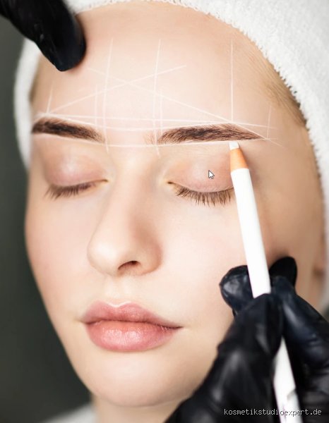 Was ist schmerzhafter: Microblading oder Permanent Makeup?