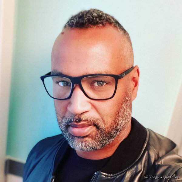 Wie viel verdient ein Coach Esume?