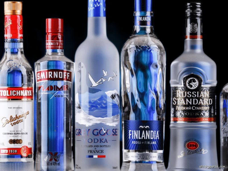 Quel est le plus fort whisky ou vodka ? Le match vérité entre grain et alambic
