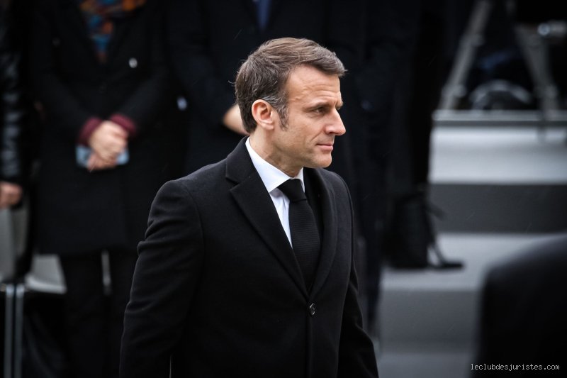 Est-ce que Macron peut être élu trois fois ? Le grand imbroglio constitutionnel qui secoue le sommet de l'État