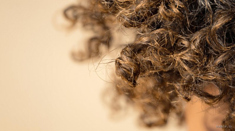 Pourquoi j'ai autant de frisottis ?