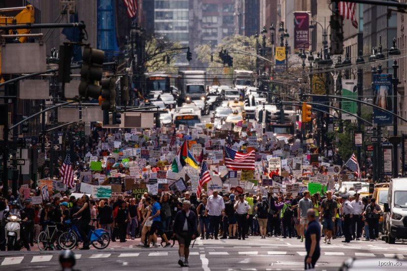 Les États-Unis sont-ils un pays sûr ? Voyage au cœur d'une réalité américaine complexe et fragmentée