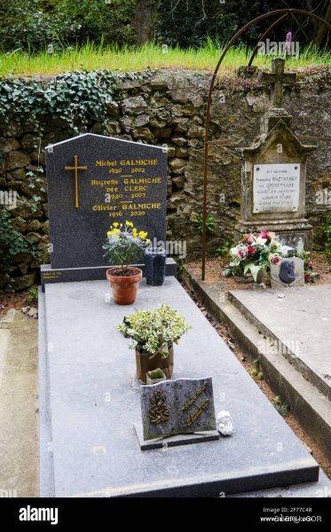 Où est enterrée la mère de Johnny Hallyday ?