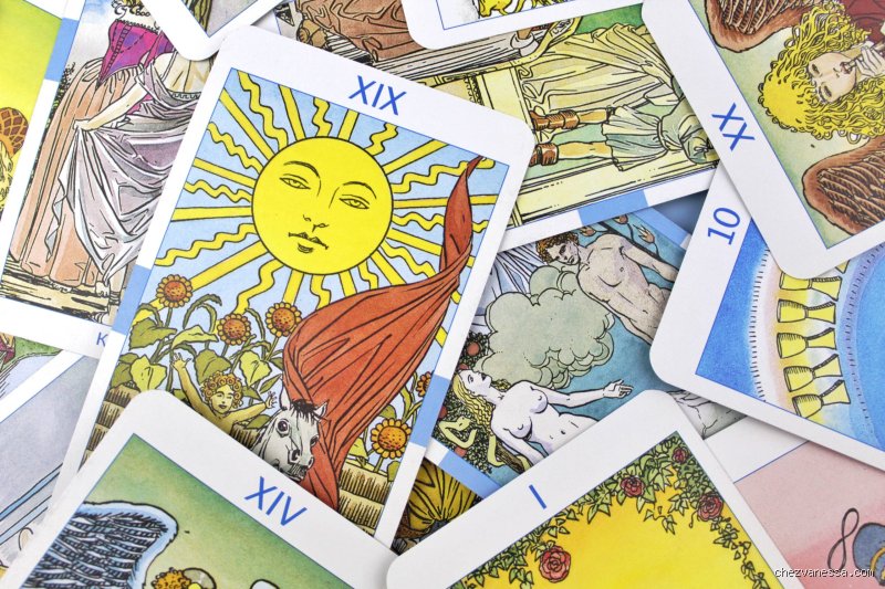 Comment s'appellent les cartes du tarot ?