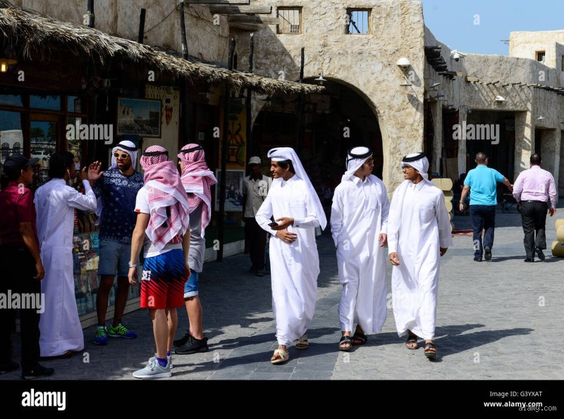 Pourquoi les Qataris s'habillent en blanc ?