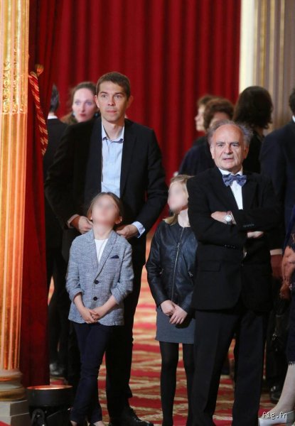 Emmanuel Macron a combien de fils ? La vérité sur la descendance singulière du président français et les secrets de sa famille recomposée