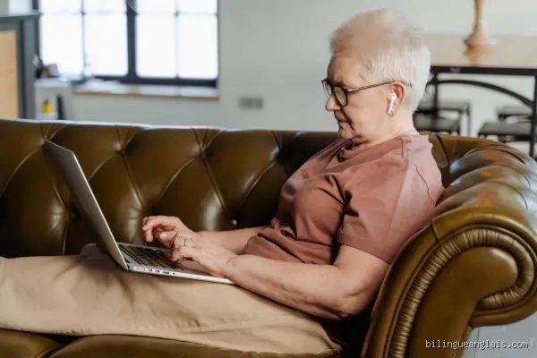 , , , , . NO ul, ol, em, i, markdown, intro text, or conclusion.

article_html = """Est-ce trop vieux à 60 ans pour apprendre une langue ? Radiographie d'un mythe neuroscientifique tenace