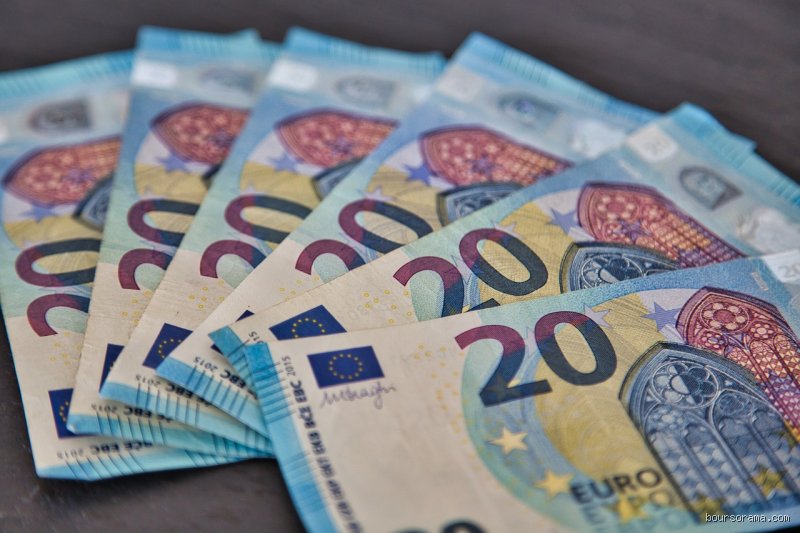 Est-il prudent de conserver une grosse somme d'argent sur un compte d'épargne ou est-ce un suicide financier silencieux ?