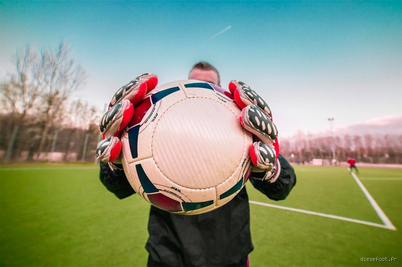 Quel est le poste le plus difficile au foot ?