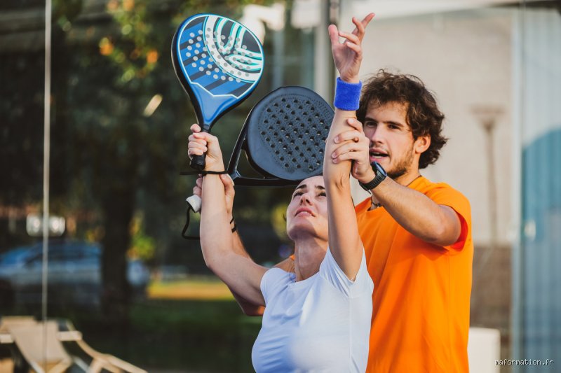 Quel niveau pour être prof de tennis ? Le guide vérité sur le classement requis et la réalité du terrain