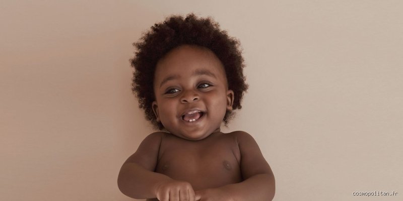 Quel prénom de bébé signifie joie ? Trouvez l'inspiration parmi les étymologies les plus solaires pour votre futur enfant