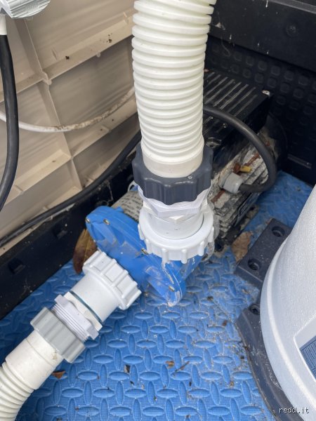 Comment puis-je réduire la puissance de ma pompe de piscine pour faire baisser ma facture d'électricité drastiquement ?
