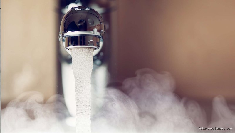 Qui fournit l'eau chaude ? Comprendre les systèmes et les acteurs de la production d'ECS