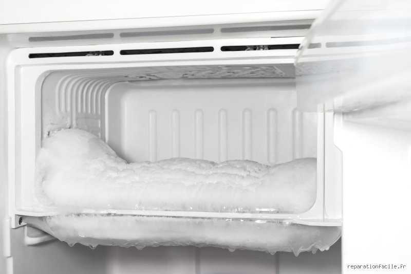 Pourquoi il y a plein de glace dans le congélateur ?